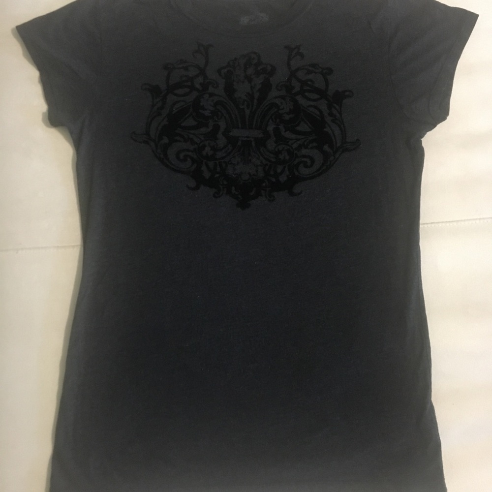 Heather grey. T-shirt. Black velvet-like designs. Size XL